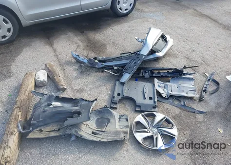 2019 Honda Civic Lx z USA, uszkodzony, nr VIN 2HGFC2F63KH543819